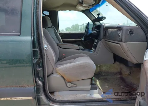 2003 Chevrolet Suburban 1500 Ls z USA, uszkodzony, nr VIN 3GNEC16Z63G127321